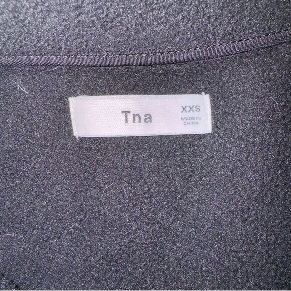 Aritzia TNA Polar 1/4 Button Pullover Sweater Size XXS Mock Neck Classic Jacket - Picture 5 of 9